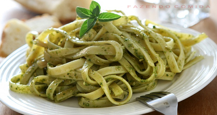 Talharim ao Molho Pesto