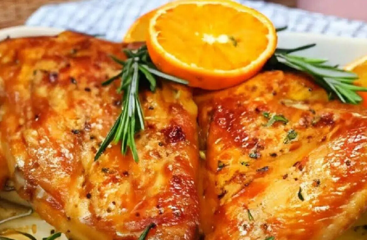 Sobrecoxa assada com laranja e mel